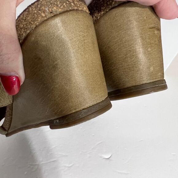 Taos Carousel Wedge Sandal in Tan Leather Size 42 EU - Picture 12 of 15